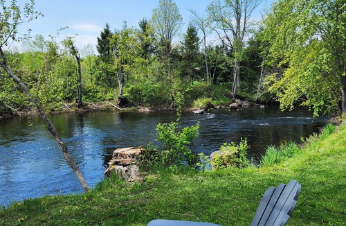 Tweed Cottage | Cozy Riverfront Cottages