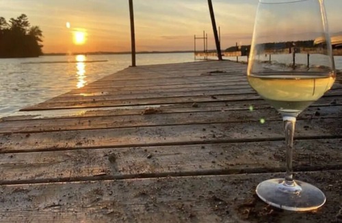 Kawartha Lakes Cottage | Cozy & Romantic at Branch Cottage