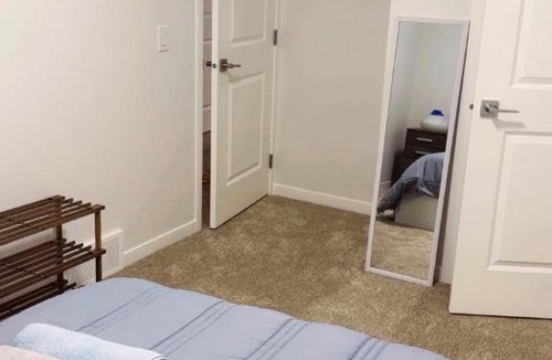 Calgary House | Cozy Room In Glazier Ridge Comfy Home