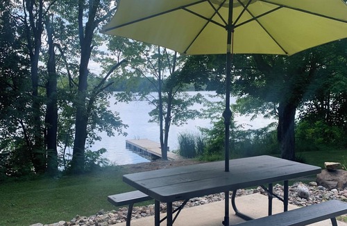 Sharbot Lake Cottage | Cozy Sharbot Lake Cottage