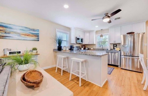Colington House | Cozy Soundside Cottage Bring Your Dog!