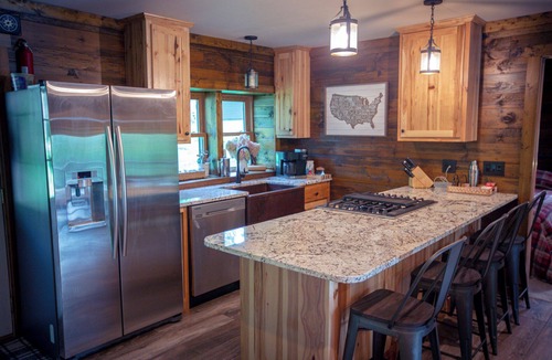 Marcell Cabin | Cozy Stone Cottage overlooking Smith Lake