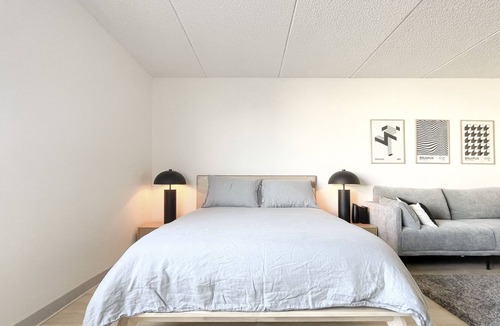 Green Acres Apartment | Cozy Studio Apartment w/Modern Features