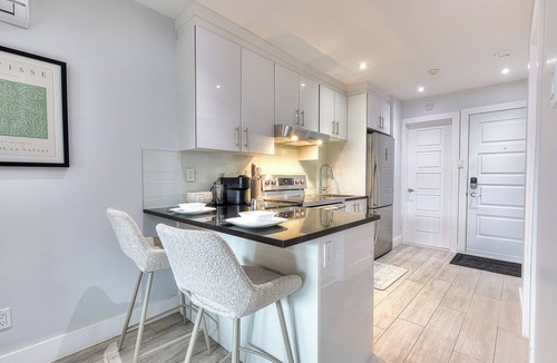 Milton Park Apartment | Cozy Studio with Murphy bed