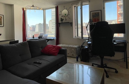 Shaughnessy Village Condo | Cozy Studio with Nice Views of Downtown Montreal,Steps from ALL Amenities&Events