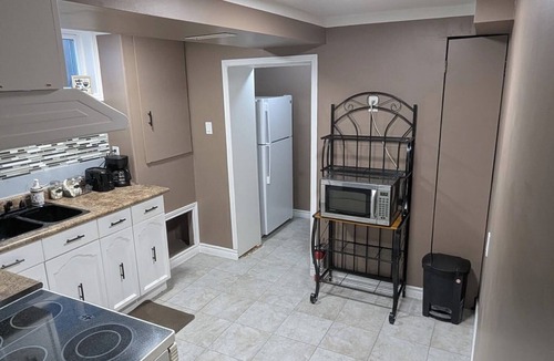 Durham Region House | Cozy Suite | Perfect for Friends & Family
