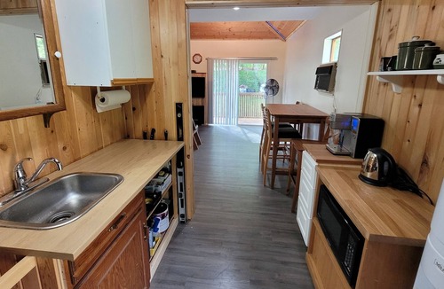 Trent Hills Cabin | Cozy tiny one bedroom cabin on the Trent River