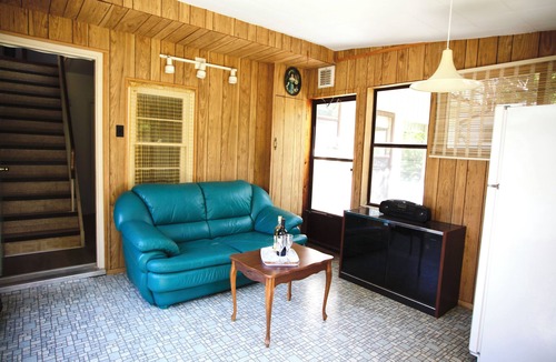 Marmora Cottage | Cozy Tranquil Cottage Living -Beautiful Green Areas -River access from backyard!
