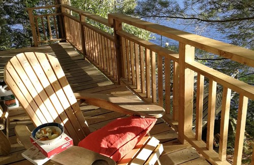 Algonquin Highlands Cottage | Cozy waterfront cottage, beautifully treed-10 min from Dorset.