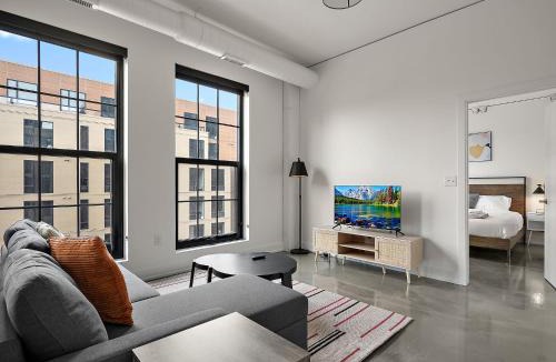 Warehouse District Apartment | CozySuites NLG - Modern 2BR condo #15