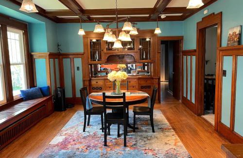 Willmar Apartment | CRAFTSMAN'S MAIN FLOOR with huge DECK!