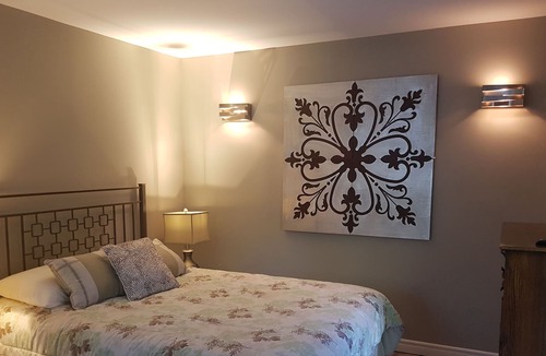 Balm Beach House | Creek Chalet at Balm Beach with Hot Tub & Sauna