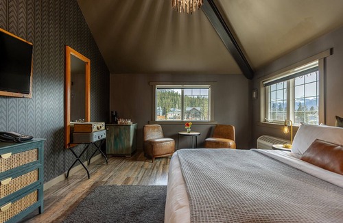 Eagle Terrace Hotel | Creekside Villa