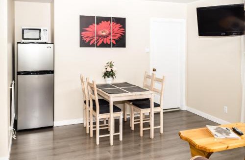 Radium Hot Springs Hotel | Crescent Motel