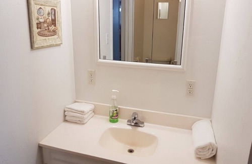 Chapleau House | Crest View Guest House - Crest View Guest House - Superior Room F04