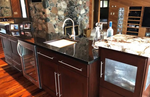 Edna House | Custom Castle... with access to a fishing guide!