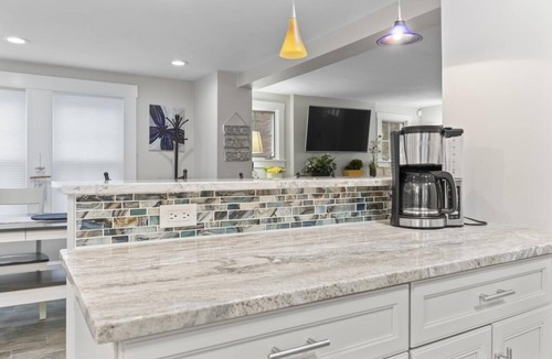 Ogunquit House | Cute and Cozy Cape in the Heart of Ogunquit Center