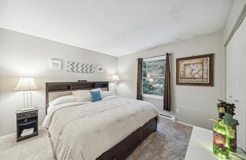 Stillwater House | Daffodil House - Large 6 Bedroom Accessible Rental