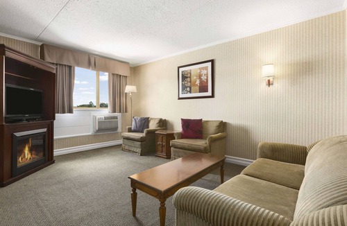 Bridgewater Hotel | Days Inn & Conference Center by Wyndham Bridgewater
