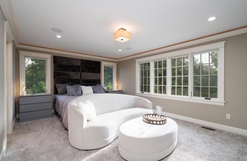 Cedar-Isles-Dean Villa | Dean Parkway Estate