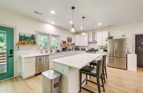 Leicester House | Deck & Fire Pit! Mtn Escape, 12 Mi to Asheville