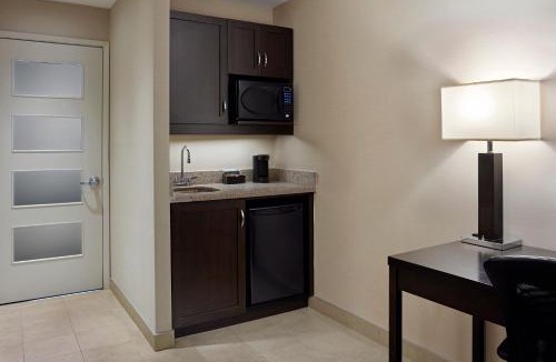 Guelph Hotel | Delta Hotels by Marriott Guelph Conference Centre
