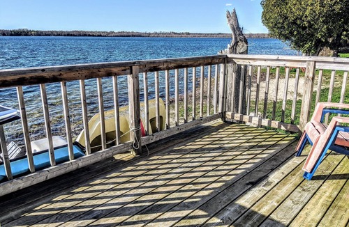 South Bruce Peninsula Cabin | Deluxe Beachfront Villa 3 Bedroom, sleeps 10