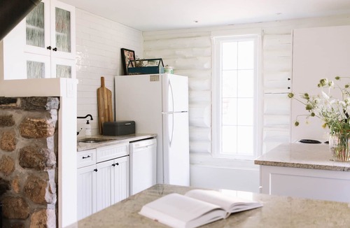 Milford Cabin | Demilune Lodge - Serene cabin with hot tub