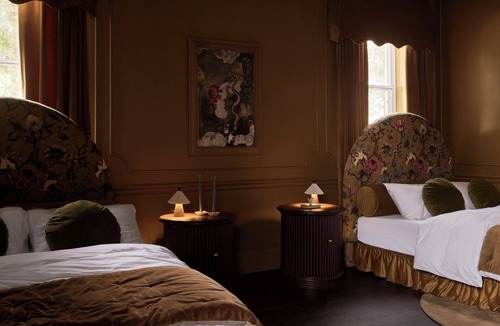 Stratford Hotel | Designed for a group of friends, sisters, family or even two couples.