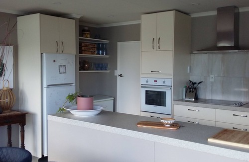 Diamond Harbour House | Diamond Harbour Hideaway Top Flat -Amazing views