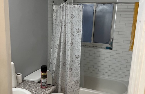 Guelph Apartment | Discounted One bedroom in Guelph WIFI included