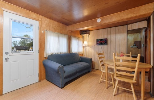 Otonabee-South Monaghan Cabin | Dive into Nature at Rice Lake