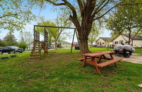 Otonabee-South Monaghan Cabin | Dive into Nature at Rice Lakes