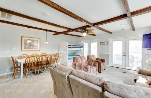 Russellville House | Dock & Fire Pit: Lakefront Bonneau Home!
