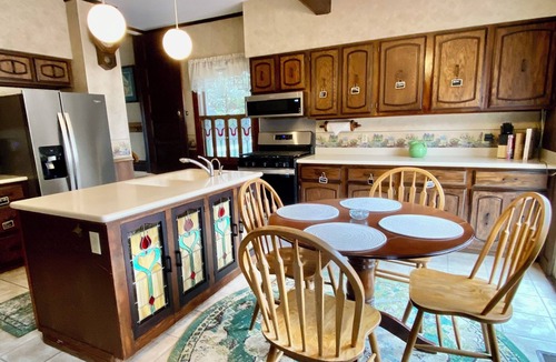 Almelund House | Dogs O.K Historic River Home: 6 Beds, 4 Bedrooms, 10 People,