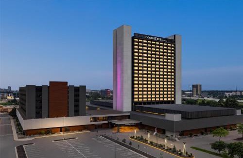 Bloomington Hotel | DoubleTree by Hilton Bloomington Minneapolis South