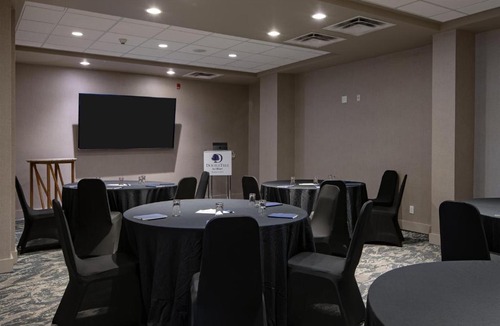 City Centre Hotel | DoubleTree by Hilton - Kamloops