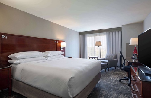 South Loop Hotel | DoubleTree by Hilton Minneapolis Airport, MN