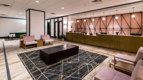 Central Business District Hotel | DoubleTree by Hilton Newark Penn Station, NJ