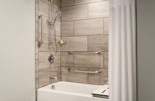 St. Paul Hotel | DoubleTree by Hilton St. Paul East