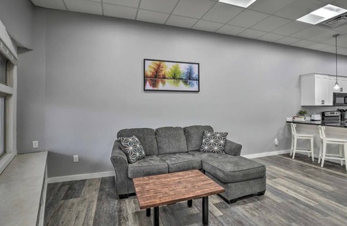 Albert Lea Apartment | Downtown Apartment next to Lake & Hospital