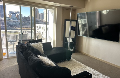 Riverview Condo | Downtown Luxury Condo with an amazing view!