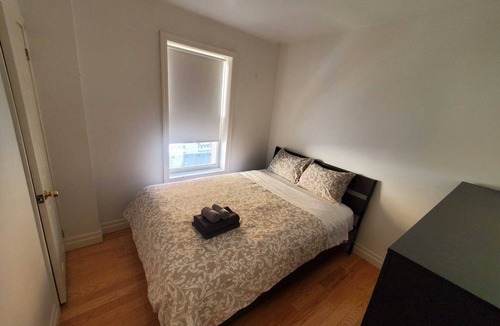Trinity - Bellwoods House | Downtown Toronto 3 bedrooms unit Near Trinity bellwood park