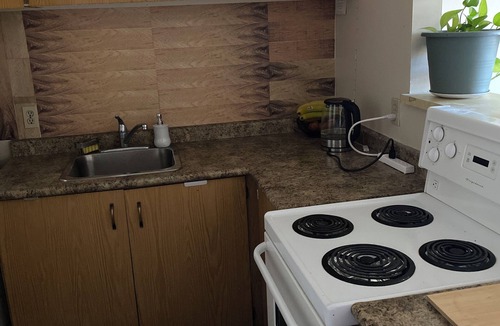 St. Lawrence Apartment | Downtown Toronto get cozy and enjoy a nice neighborhood, easy access to transit