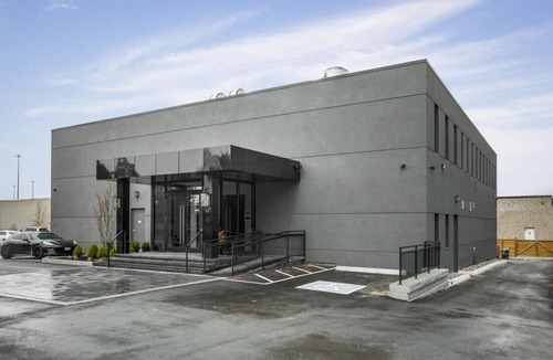 Northeast Mississauga House | Dream Suites Boutique Hotel - Private room in Mississauga