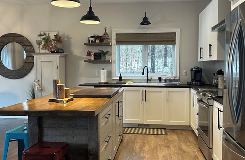 Greater Madawaska Cottage | Driftwood Hideaway Private & Serene & Spacious Lakefront….So much to do!