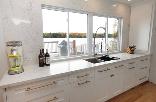 Baddow Cottage | Driftwood Point Waterfront Cottage