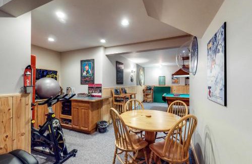 Snow Pine Estates House | DuHaus Green