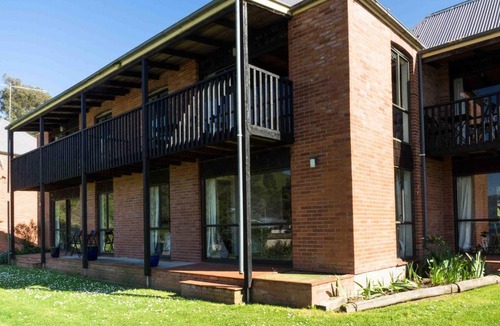 Duvauchelle Hotel | Duvauchelle Seaside Motel