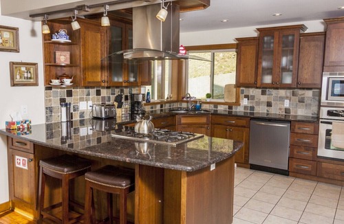 Balfour House | Eagleview Retreat Guest House. Two lodgings in one